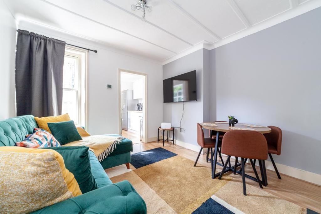 One Bedroom Flat In The Heart Of Brixton 런던 외부 사진