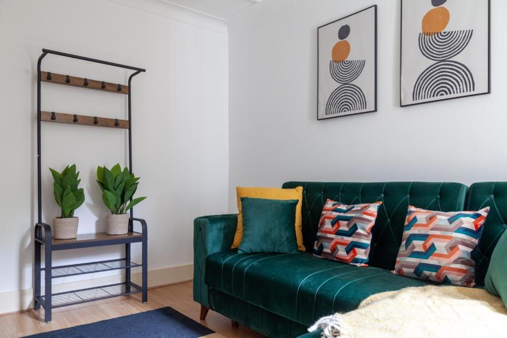 One Bedroom Flat In The Heart Of Brixton 런던 외부 사진